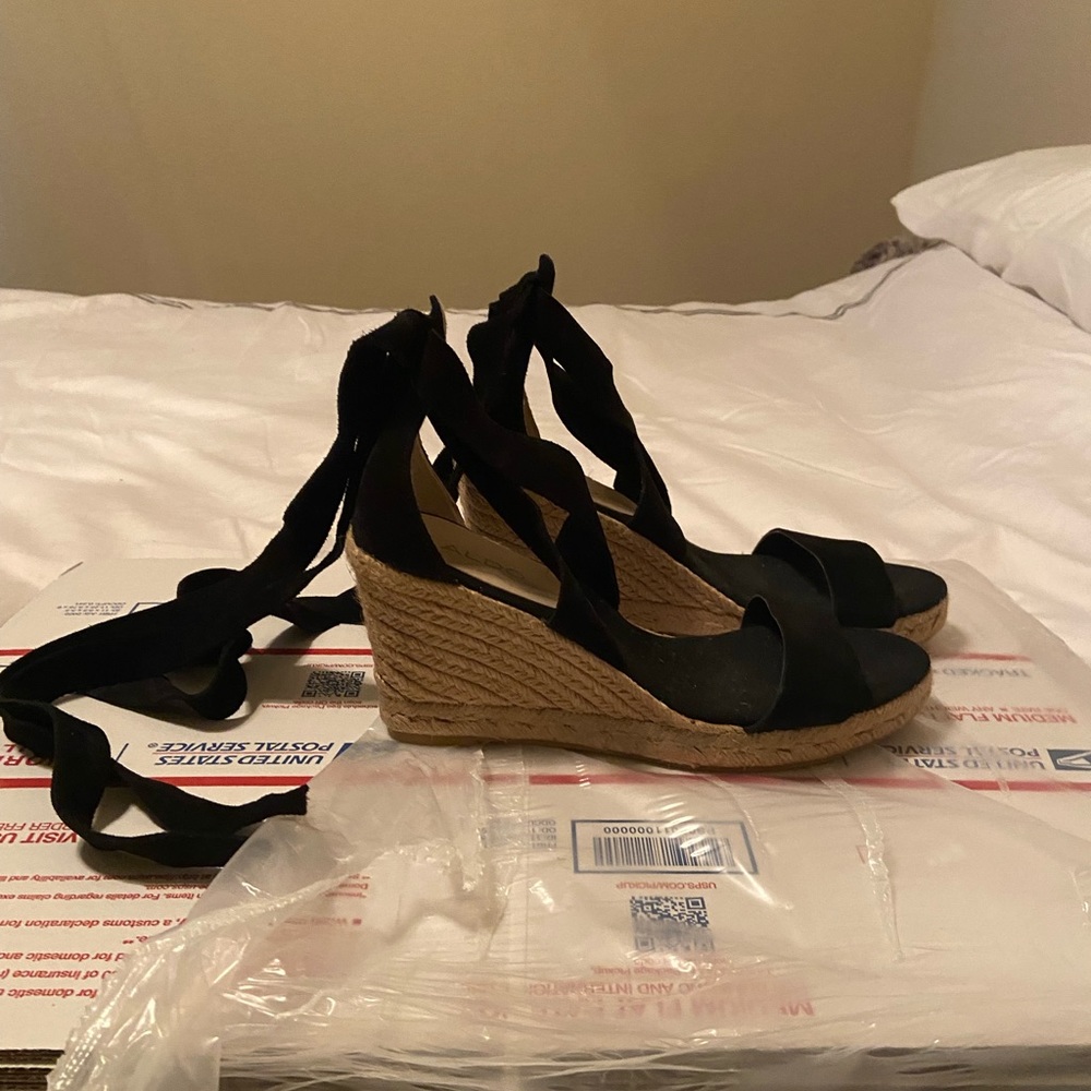 Aldo Wedge heels